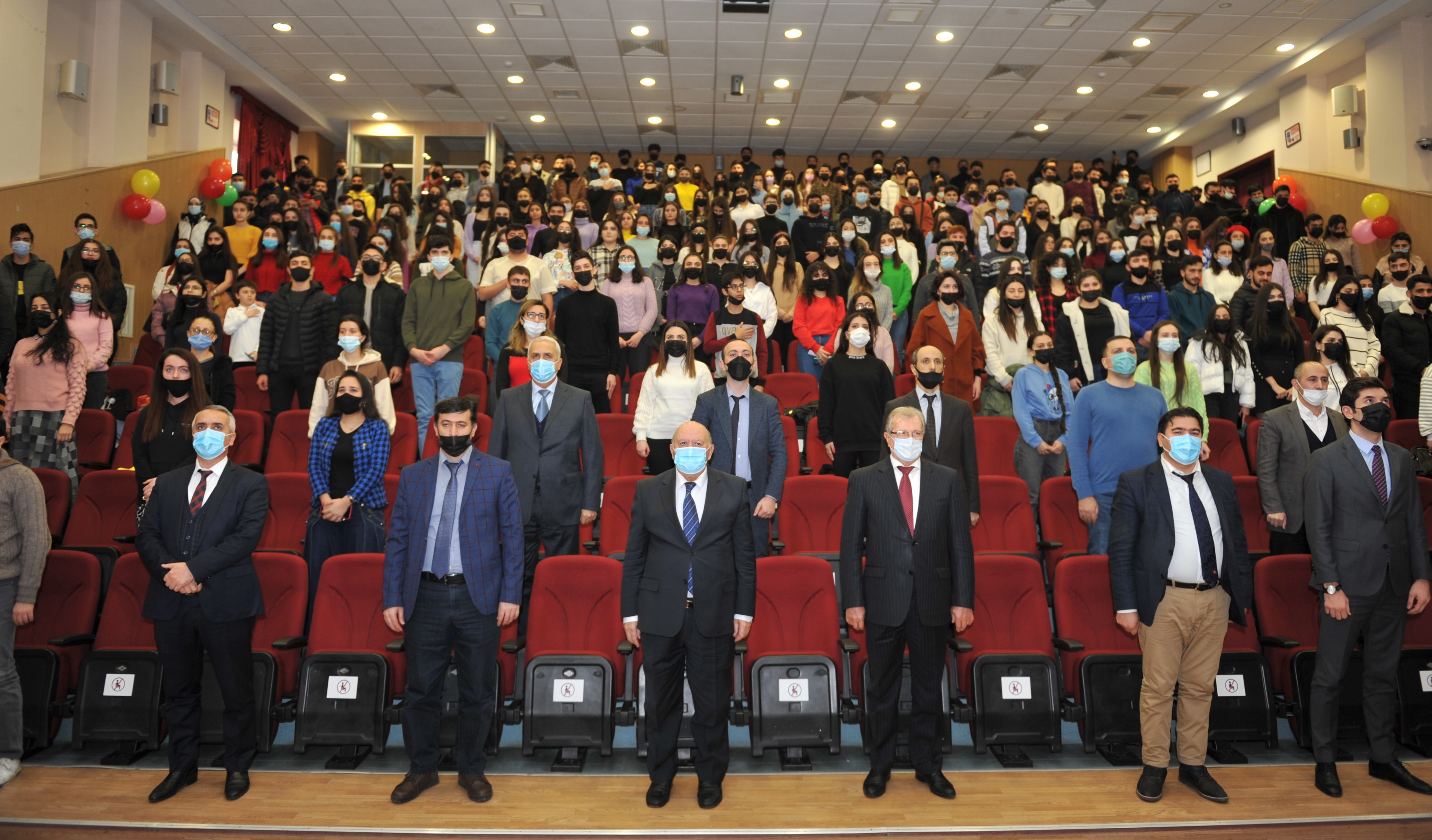 “Milli həmrəyliyimiz-əbədi müstəqilliyimiz”